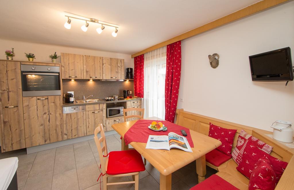 Apartmenthaus Gotthardt Капрун Екстериор снимка